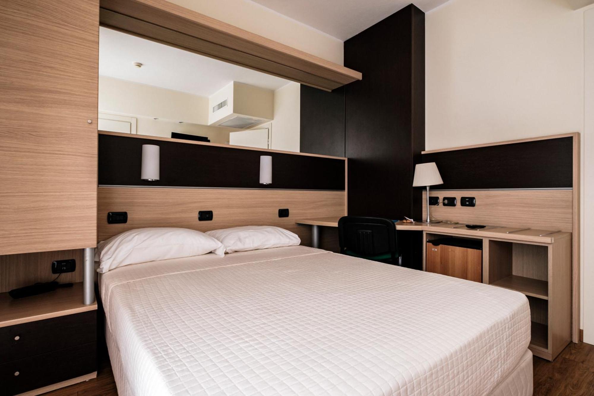 Augustus Hotel Riccione Bagian luar foto