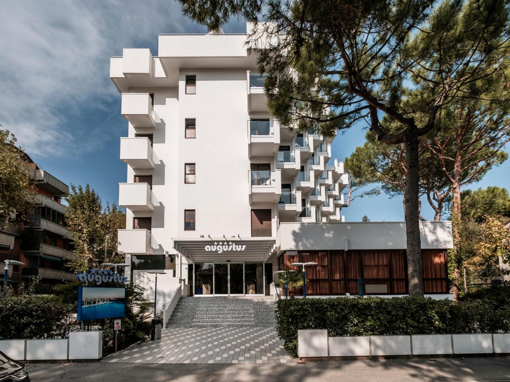Augustus Hotel Riccione Bagian luar foto